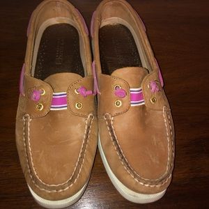 Sperry boat shoe 💗💛